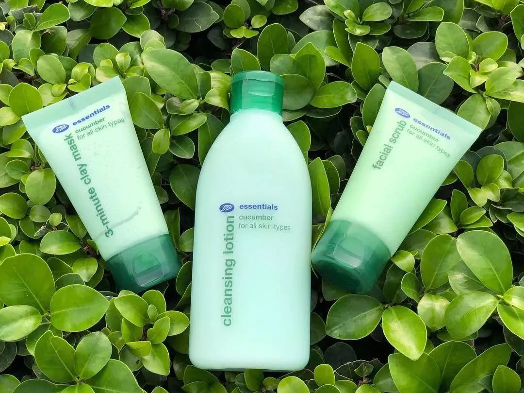 泰国购物必买眼影推荐哪款,泰国必买品牌饰品