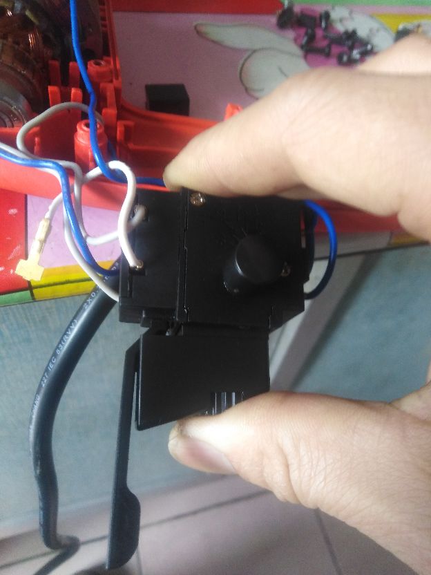 手电钻内部构造,手电钻的各组成部分图片