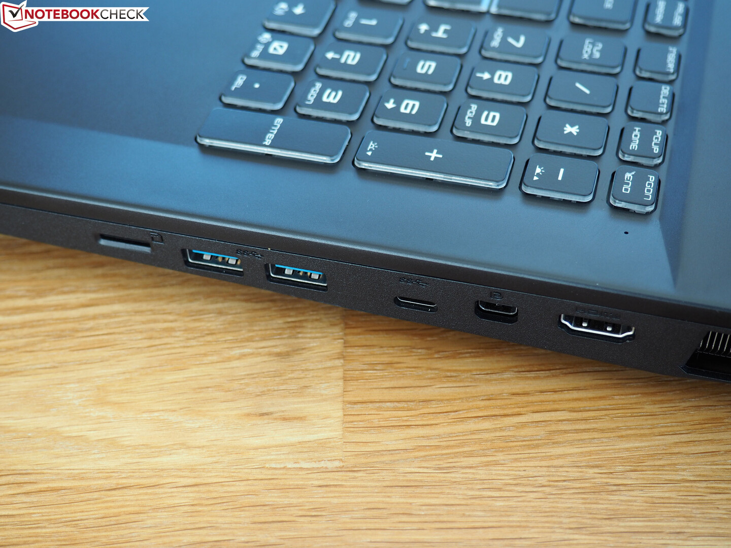 微星gp76和rog枪神6plus,电竞本微星ge76评测