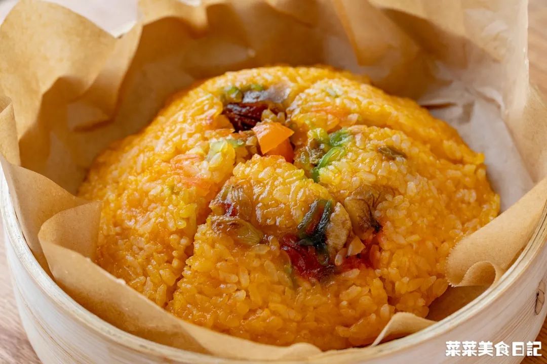 折腾一下午的年夜饭终于上桌了,历时五小时为家人做一顿年夜饭