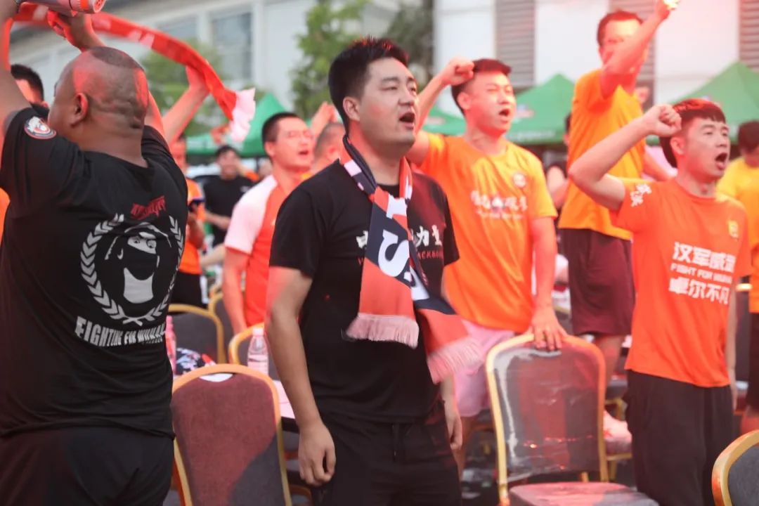 何塞换下卡里索,后防精彩防守