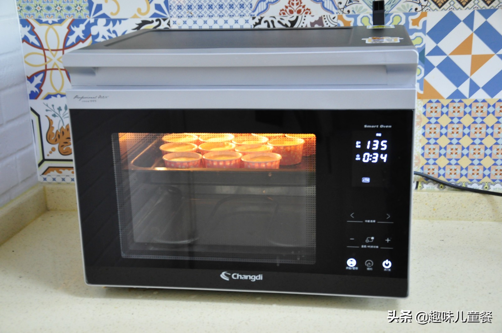 这种蔬菜代替翻糖和豆沙更健康，复活节咱们一起来做杯子蛋糕吧