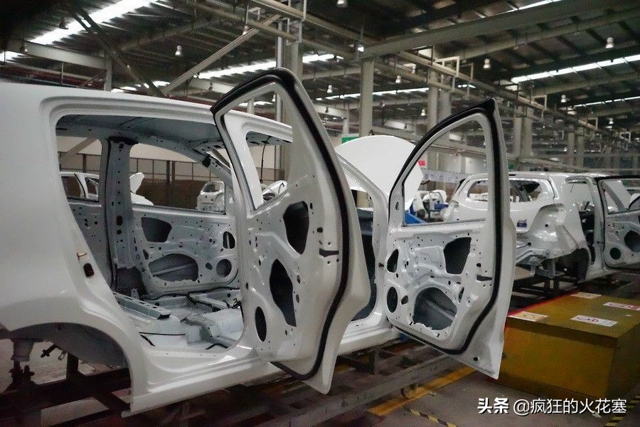 后车窗不能完全下降是怎么回事,后车窗不能全部降下来是什么原因