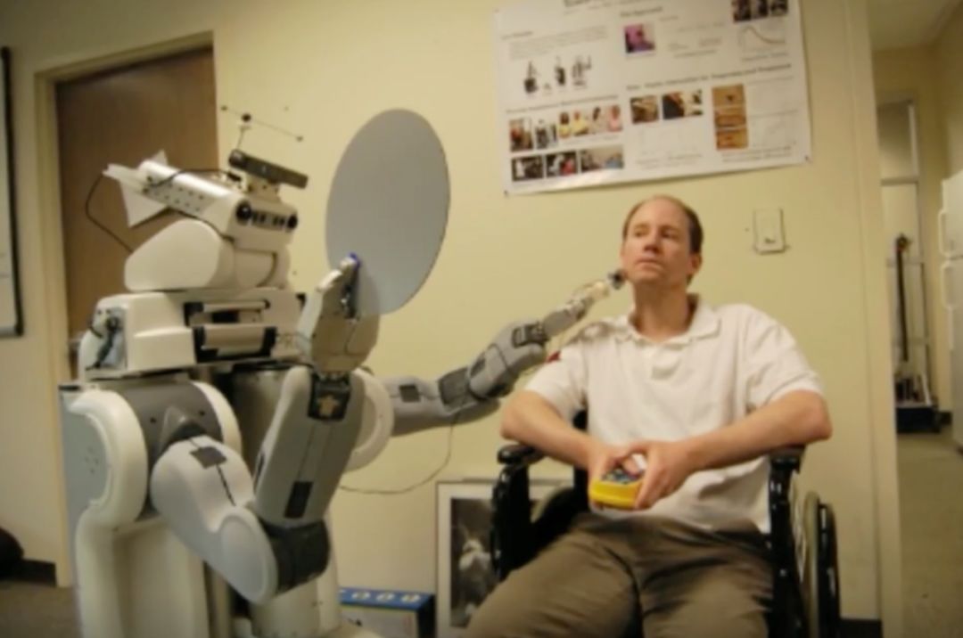 特写|当硅⾕CFO成为瘫痪的哑巴