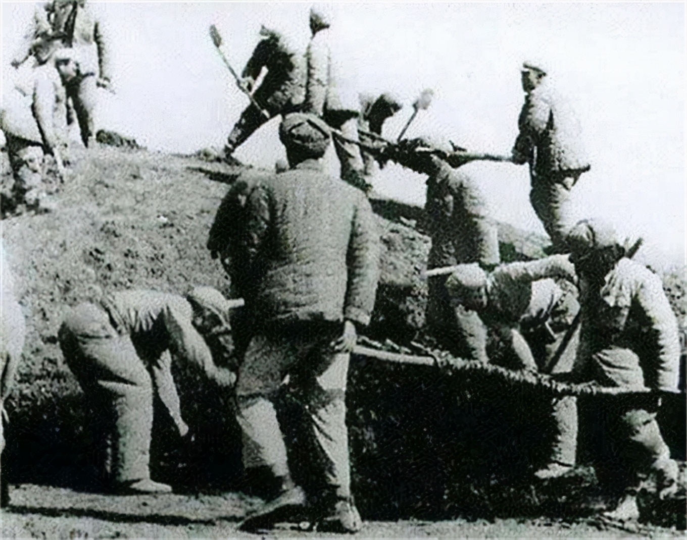 我军最年轻的军级干部，19岁跟*世友许**平级，20岁成为许的上司