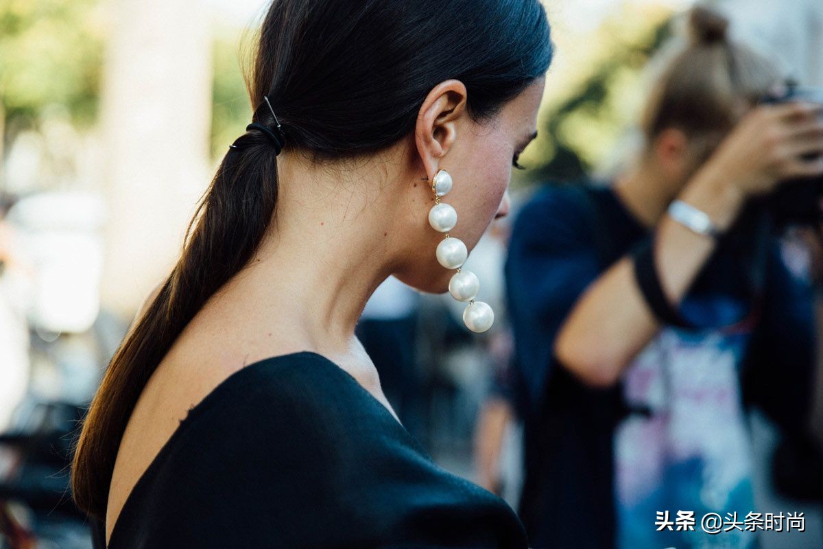 这个新晋小众品牌超火，连Angelababy、热巴、周迅都抢着戴