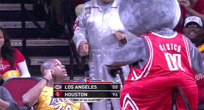 搞笑gif连甩鱼竿都不会我来教你,灌篮高手gif搞笑