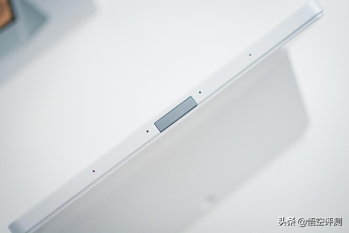 华为首款儿童专用学习产品！强悍鸿蒙系统：小精灵学习智慧屏评测