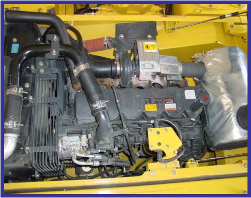 小松挖掘机pc240-8报e03故障码,小松pc200-8喷油器插头安装技巧