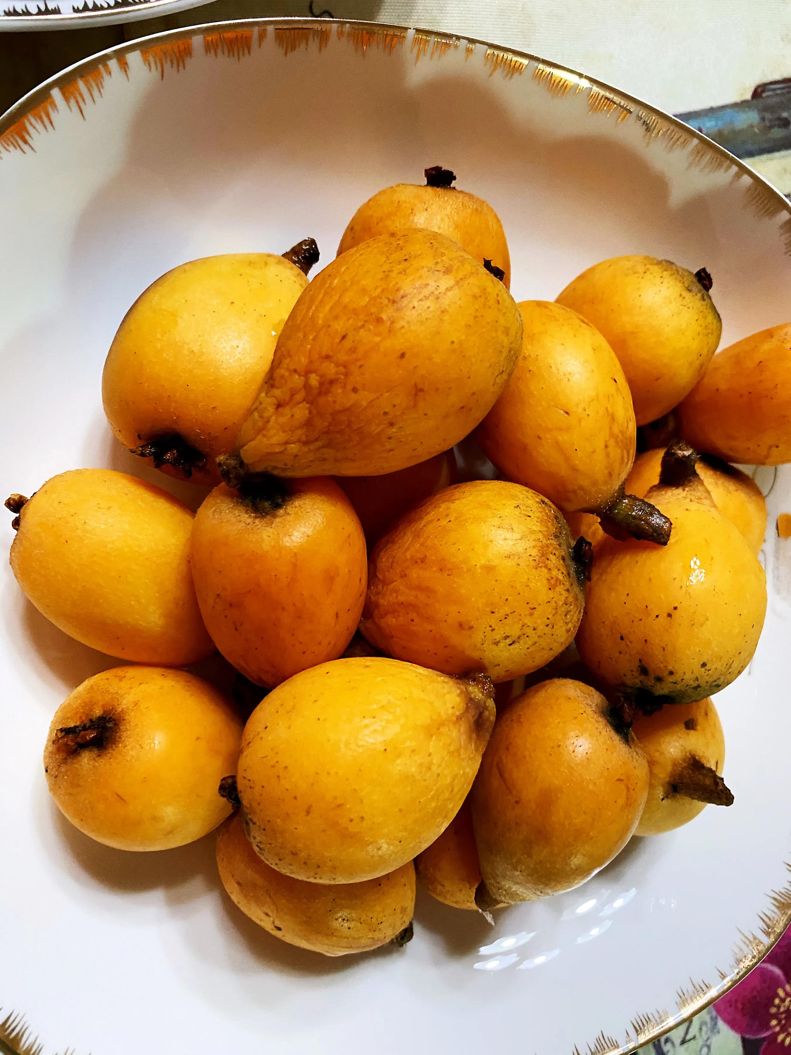 微波炉正宗清蒸鲳鱼做法,清蒸金鲳鱼家常做法摆盘