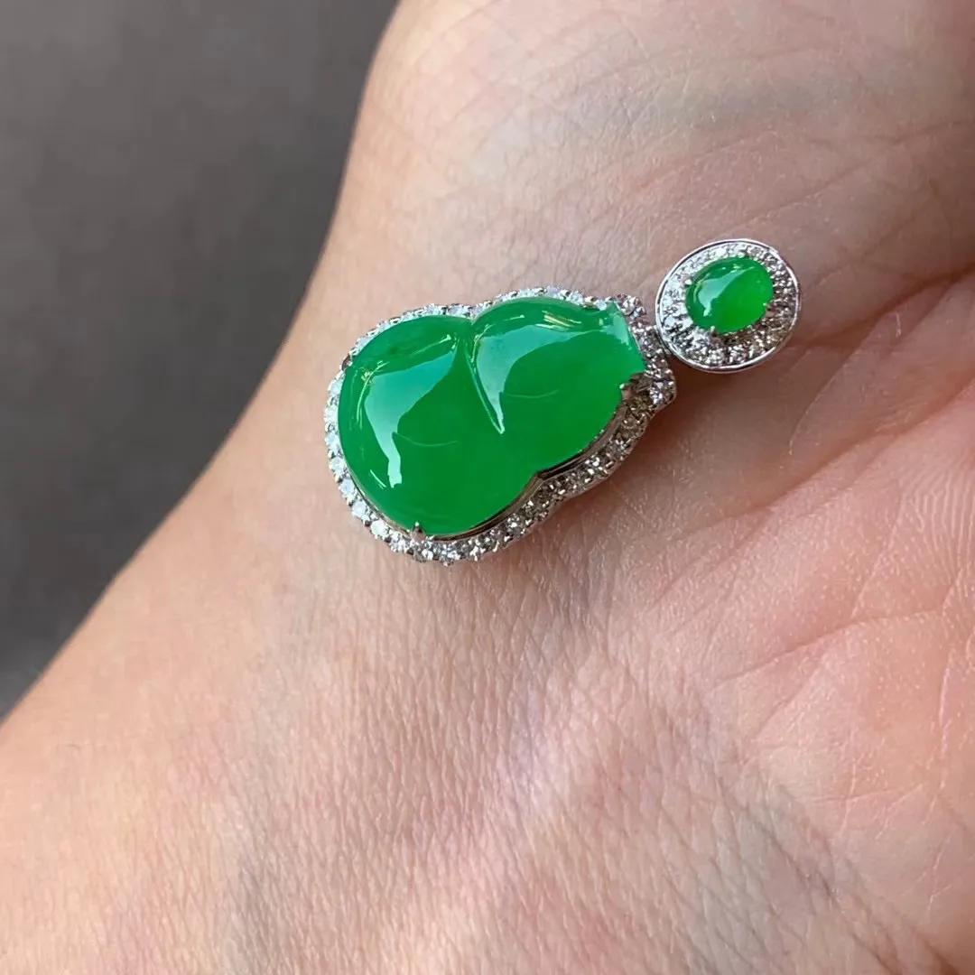 翡翠为什么不给估价,买翡翠回来讲究什么呢