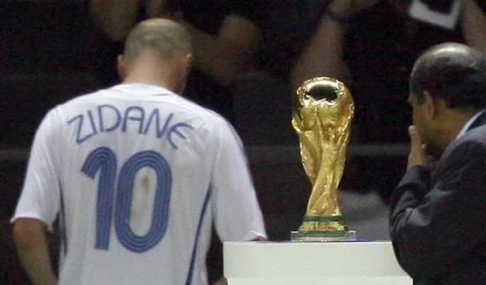 权威机构评选足坛历史十大中场,足坛十大领袖