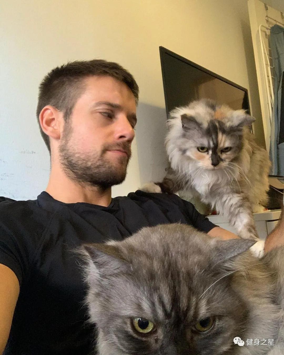 神似top的腹肌男,酷似海王的男模