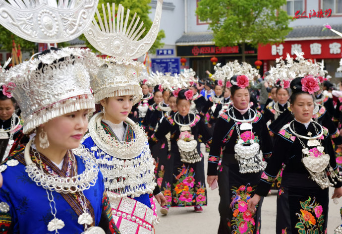 台江苗族姊妹节巡游,台江苗族姊妹节苗族服装