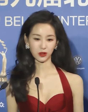 鞠婧祎怎么用发型来掩盖自己脸型,鞠婧祎头发细软塌适不适合