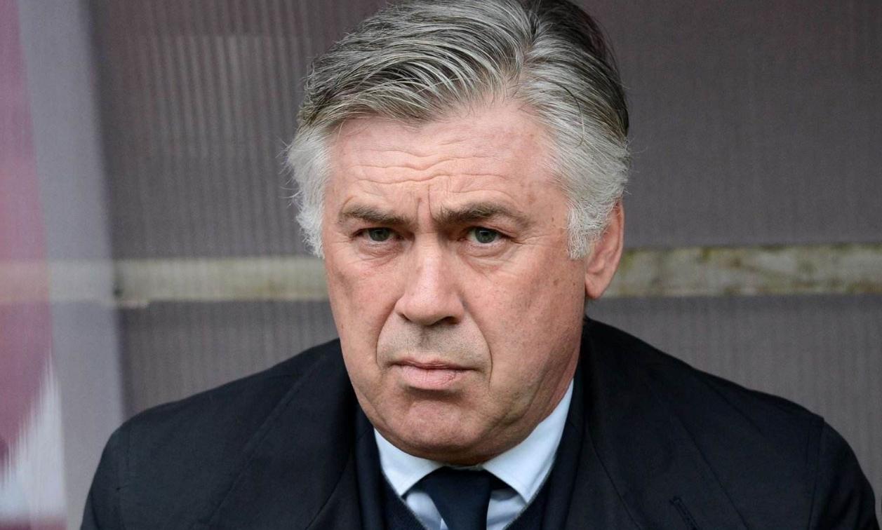 两鬓头发发黄的原因,如果鬓角有白发吃什么能变黑