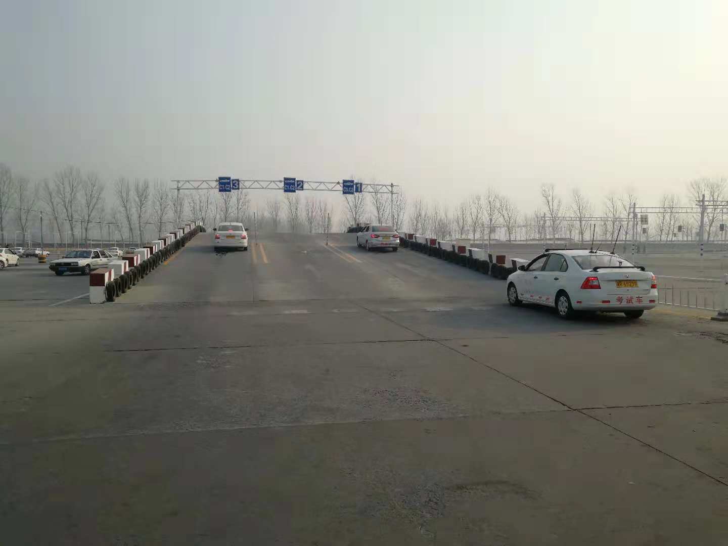 科目二考试熄火算不算停车,科目二倒车熄火扣几分