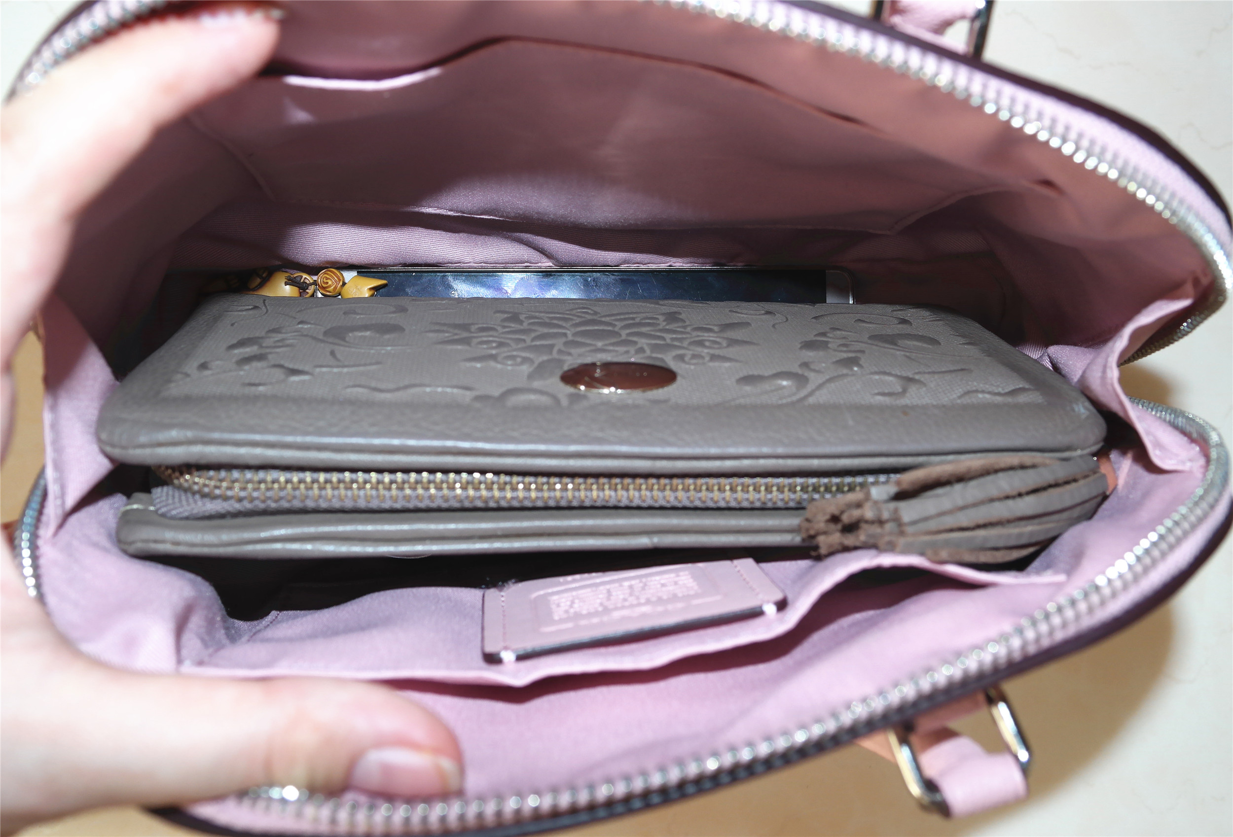 coach蔻驰贝壳包的尺寸,coach包包奥莱款蔻驰