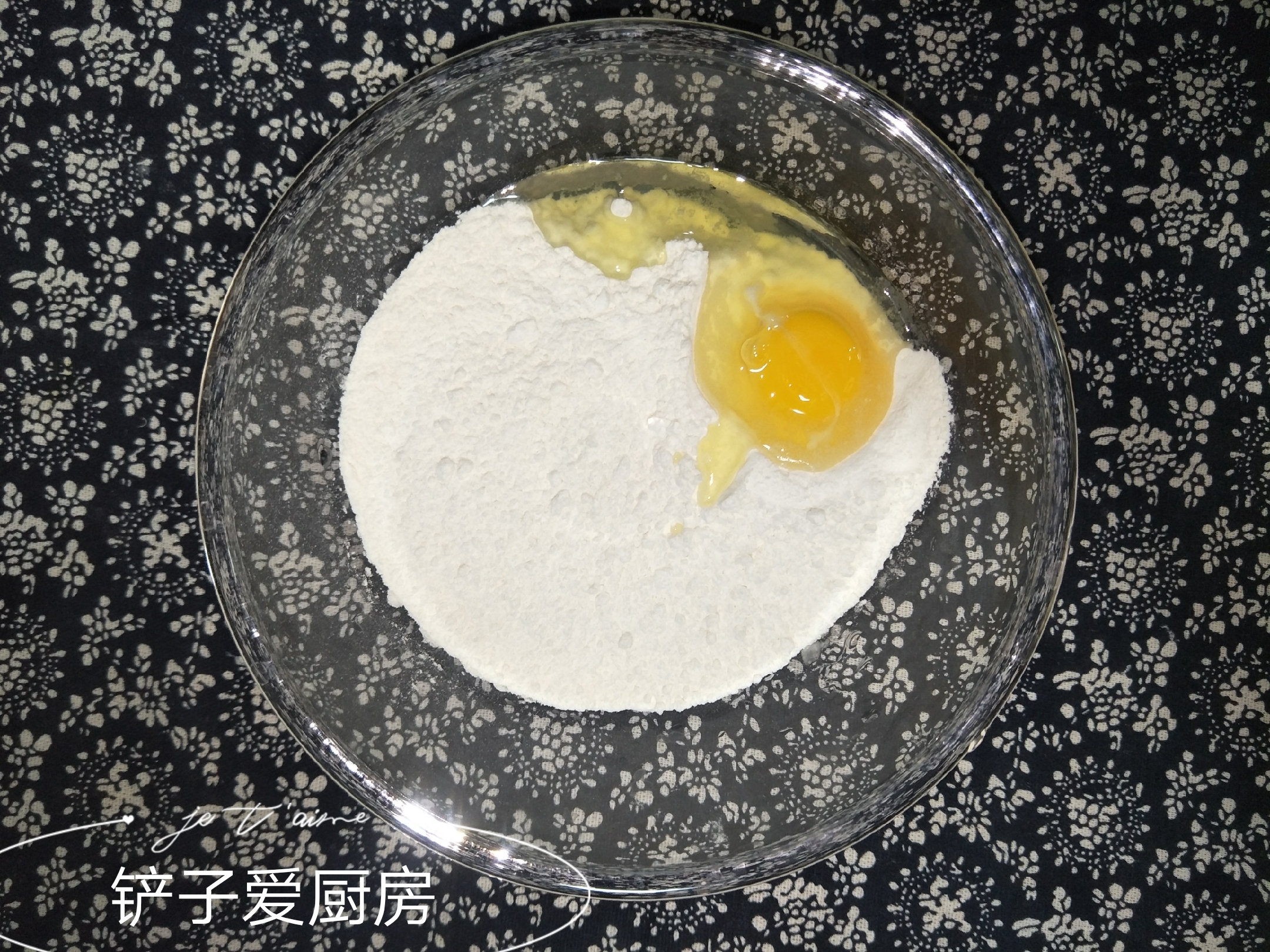 如何做手擀面筋道,擀面筋道的做法