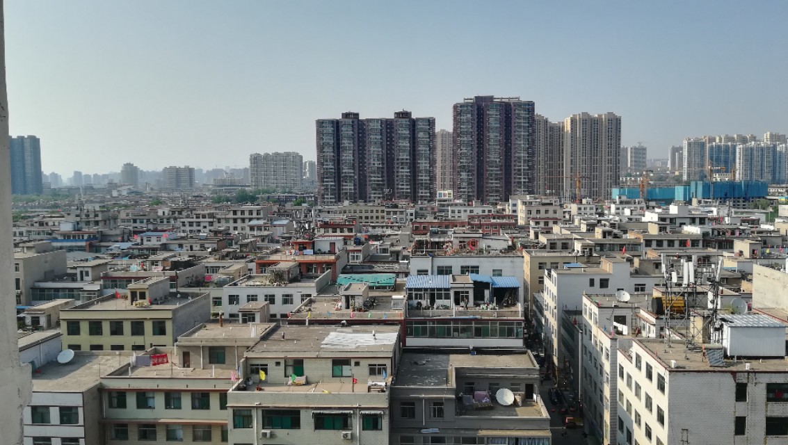 许西村:今日解读,山西大学刺激它的经济繁荣。汽车4S店很多