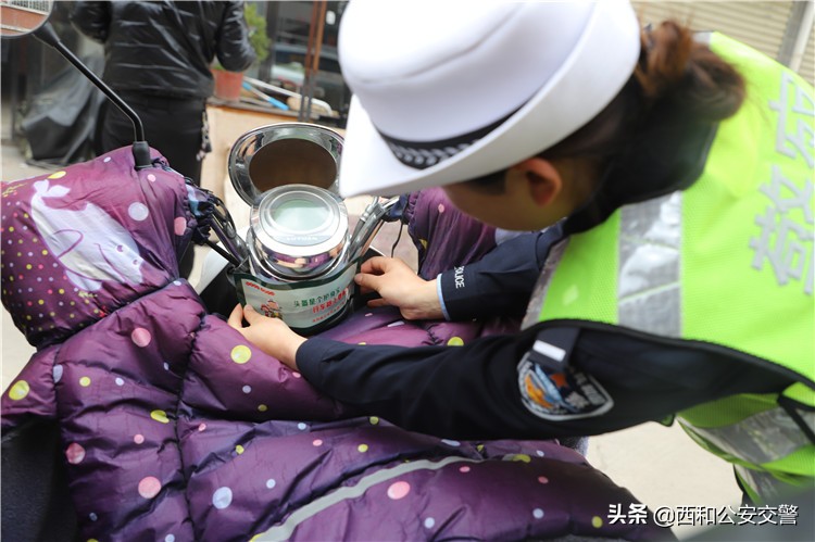【集中宣传日】西和县公安局交警大队“多点开花”，稳步推进交通安全宣传工作