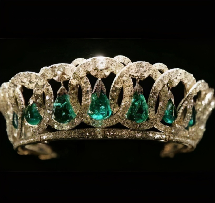 王室秘密真相揭开全集,各国皇室的皇冠