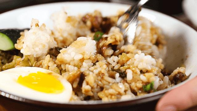 外国人喝中国精酿,泥煤味精酿