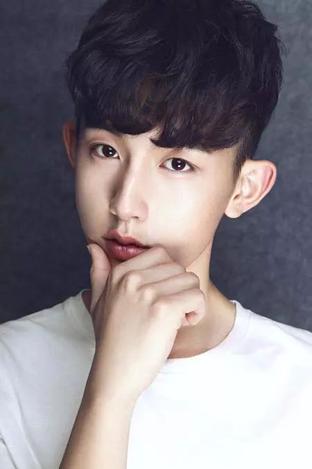 12-15岁男生学生适合的短发发型,男生发型短发怎么剪才好看