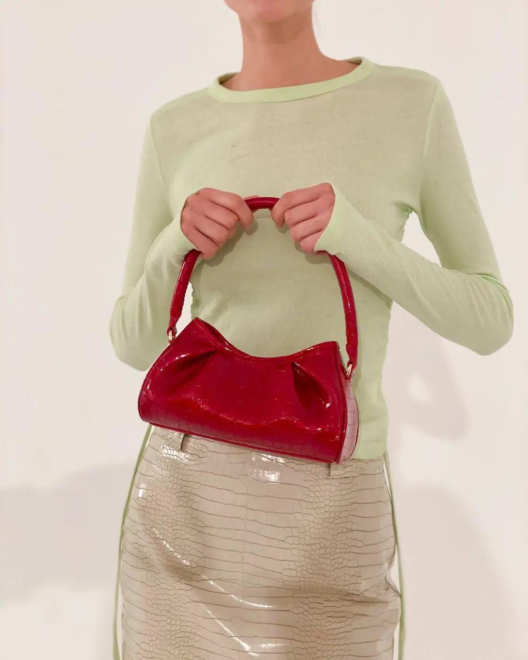 适合春天背的小众新款包推荐,春夏最值得入手的服装