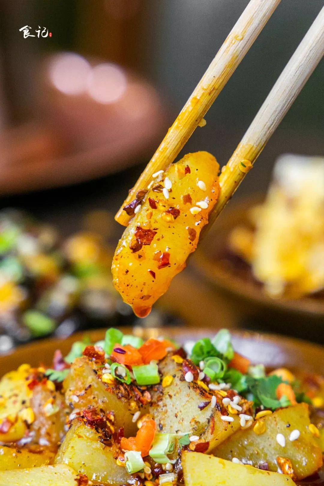 火爆襄阳的3层“壕锅”来袭！还有360°满到爆的龙虾牛蛙双子塔！