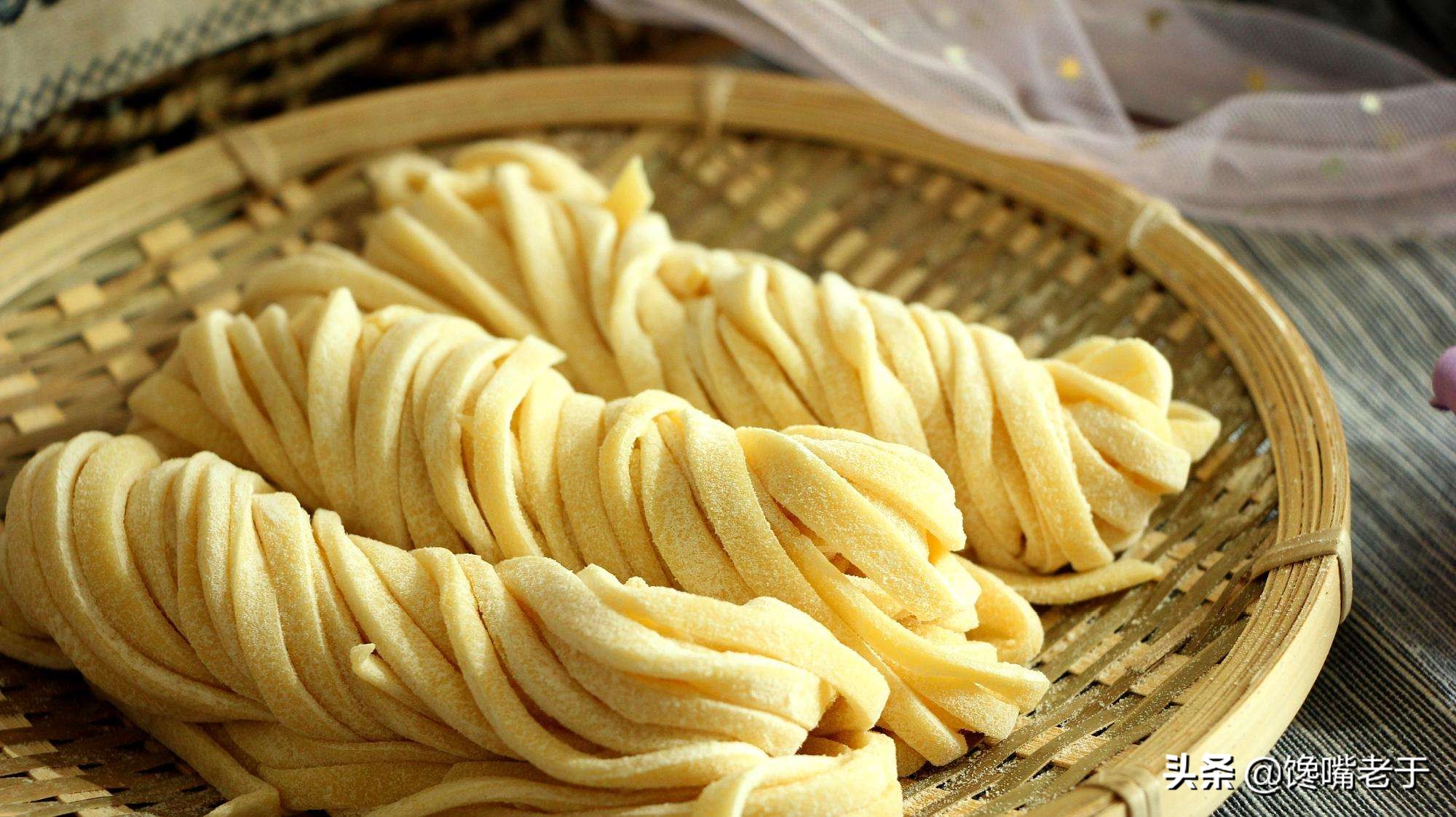 手擀面一煮就糊是怎么回事,手擀面一煮就成糊糊了