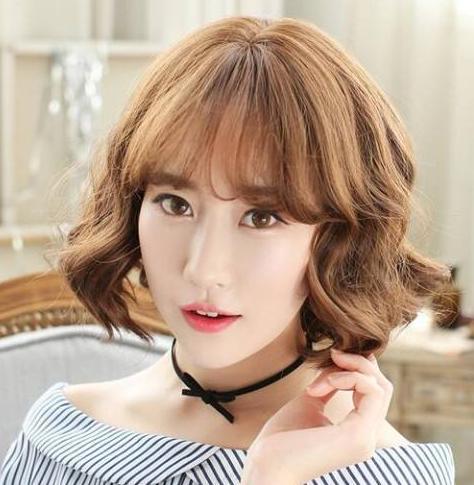 圆脸短发型40-50岁洋气发型,头发细又少圆脸适合什么短发发型