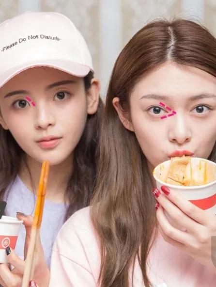 看起来有点凶的女人,看起来很凶的女孩子