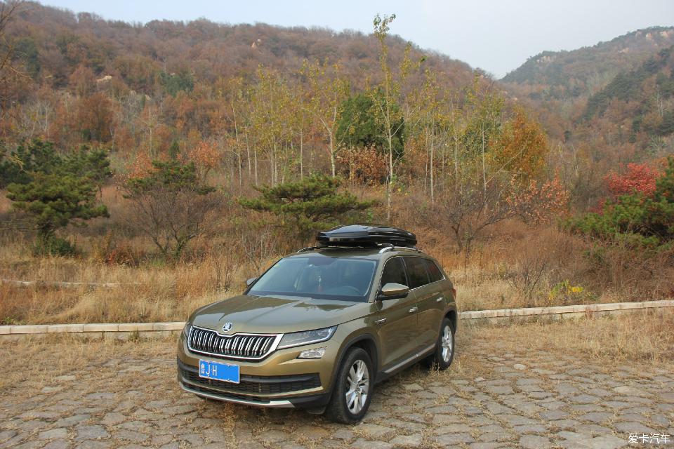 大熊的“书包”——THULE/拓乐灵动800车顶行李箱！