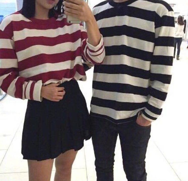 冬天到了该穿男盆友的外套了,穿的再好看也抵不过男朋友的外套