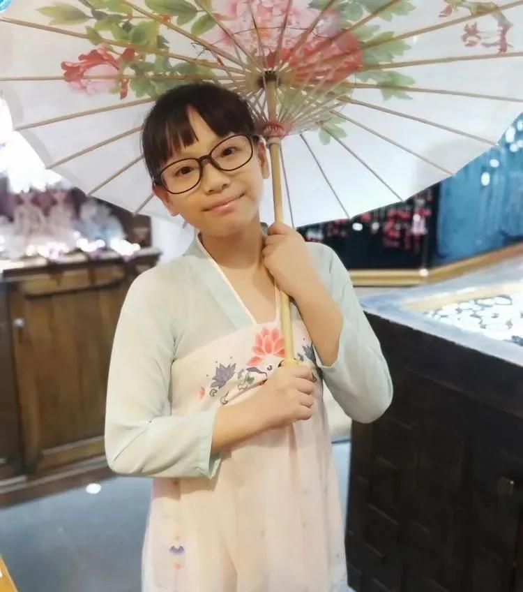 第十七周升旗仪式主持词,第七周升国旗仪式