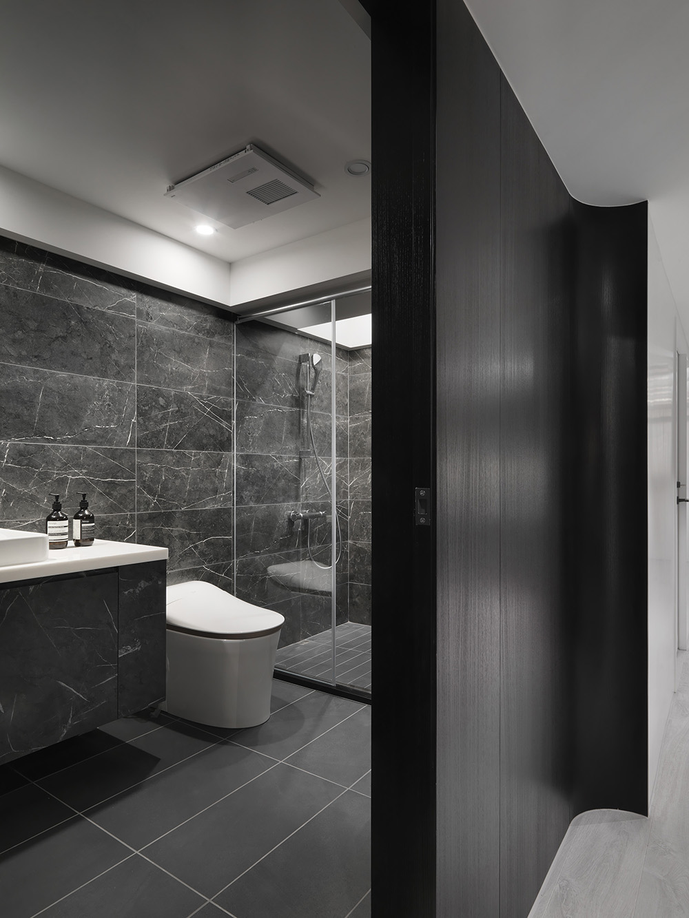 买热水器注意哪几点不会交智商税,燃气热水器智商税