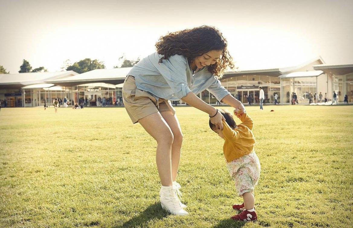 一岁半的宝宝不会走路是什么问题,一岁半宝宝不会走路总是跑