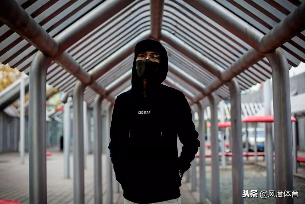 这几件联名新品上街，竟然没有一个人跟我穿的一样？