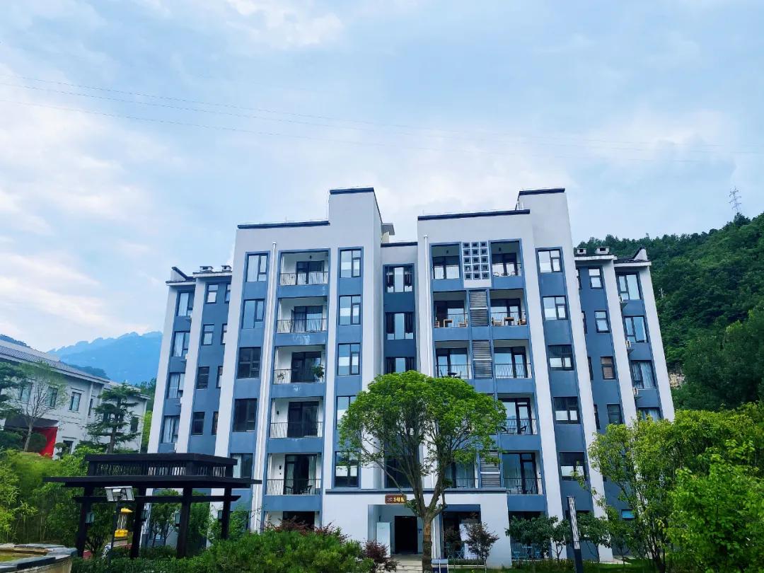 春树影舍畅享年卡，电影酒店+民宿，七夕送爱奇艺年卡会员等豪礼