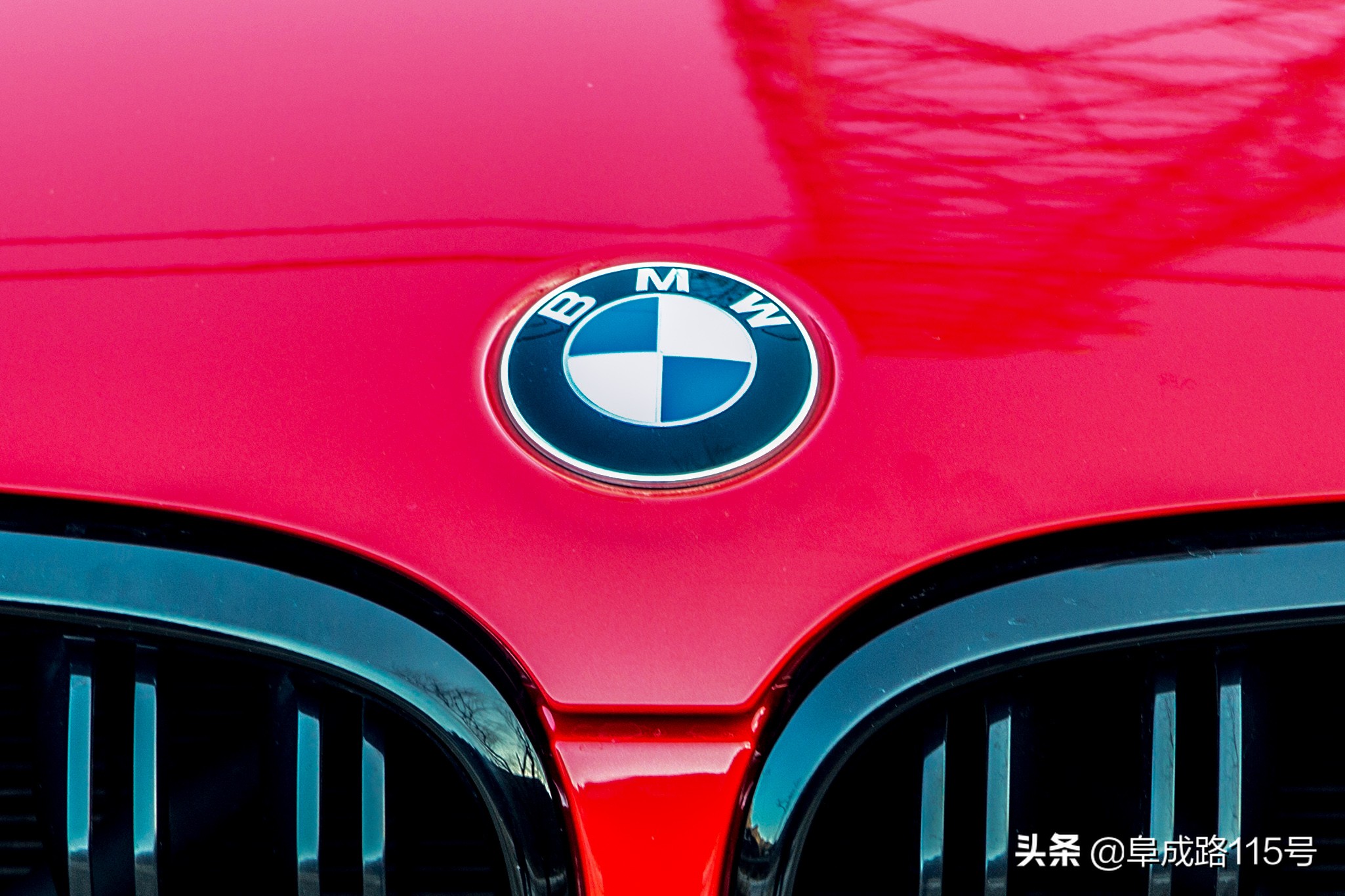 买发动机送车的是什么车,宝马x4m引擎