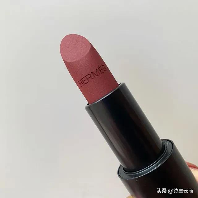 爱马仕口红爆红！“口红经济”时代来临了？