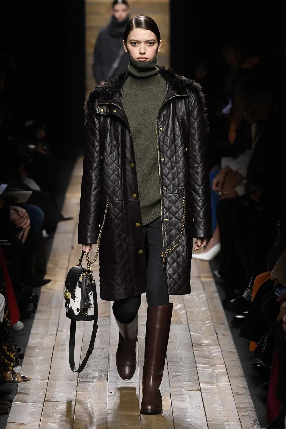 这件奶奶风的「绗缝棉袄」火了，看完我也很想买