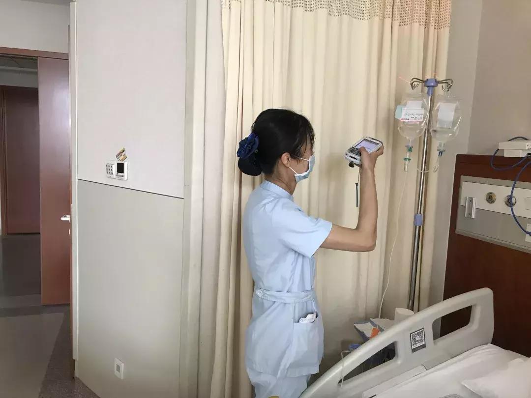 脂肪肉瘤侵犯小肠,肉瘤侵犯胸肋骨