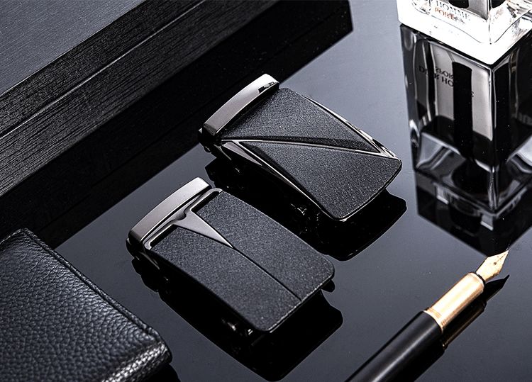 女人看包男人看腰的含义,女人看腰男人看肩