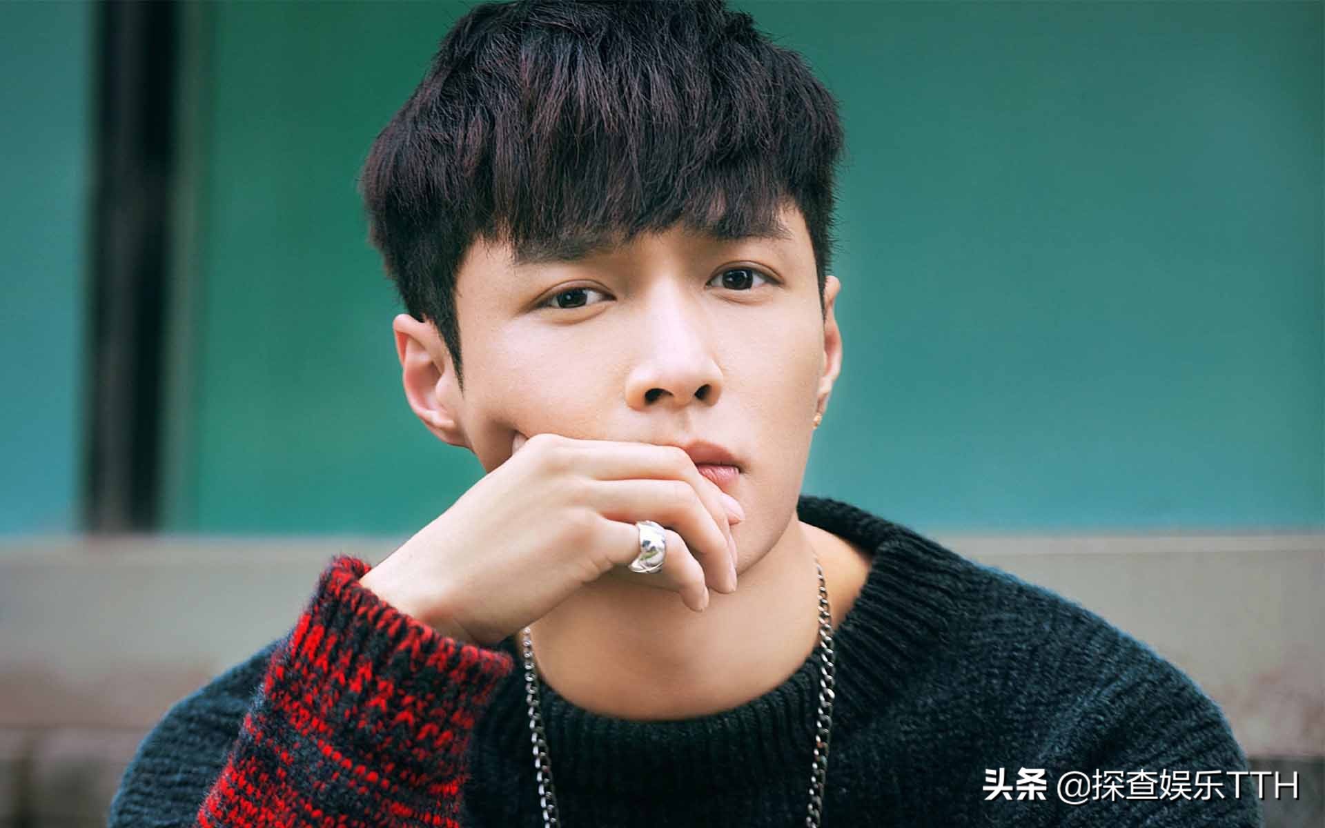 张艺兴新发色银色,张艺兴银色发型图片