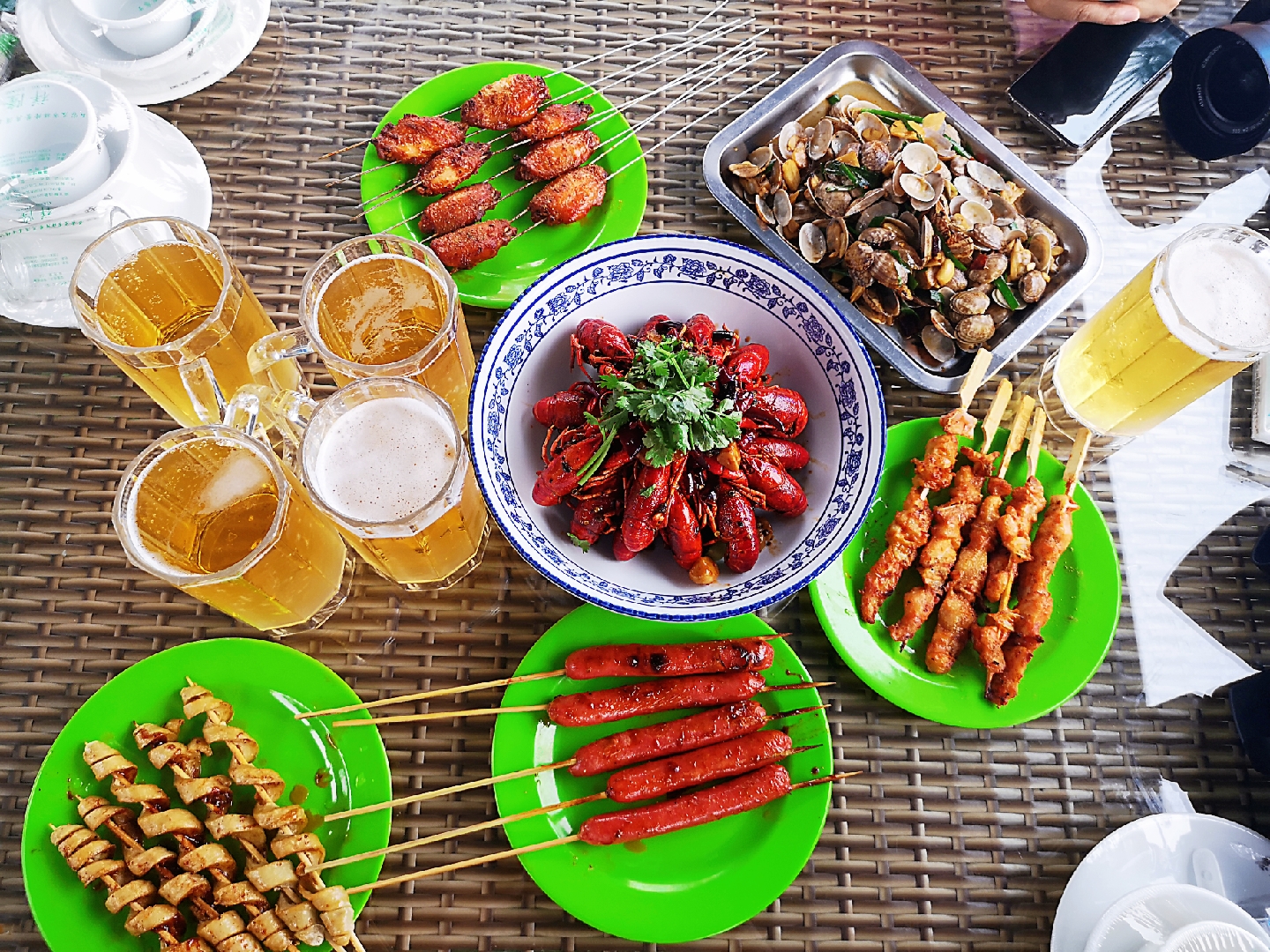 扎啤免费喝，狂欢100天仅需198元，慧灯庄园喊你盛夏尽情嗨