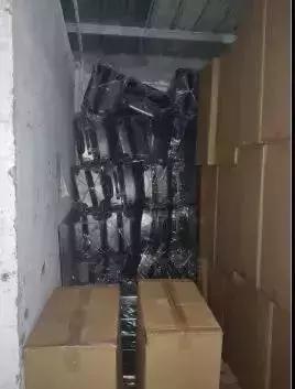 情侣微商卖箱包，几个月便购置奔驰别墅，却被刑拘了……