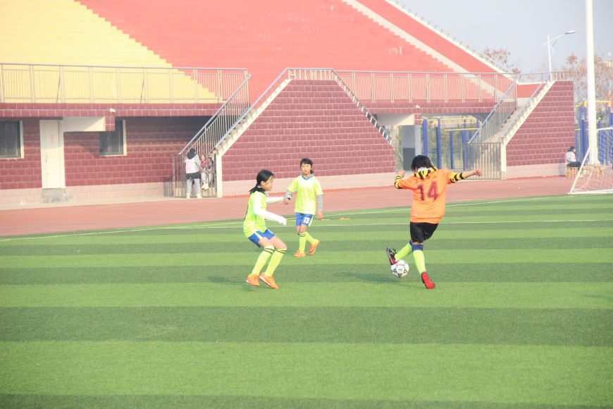 兰陵县足球队,兰陵中心小学足球比赛