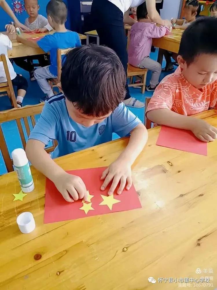 我县各幼儿园开展庆元旦活动,凤鸣幼儿园国庆节活动